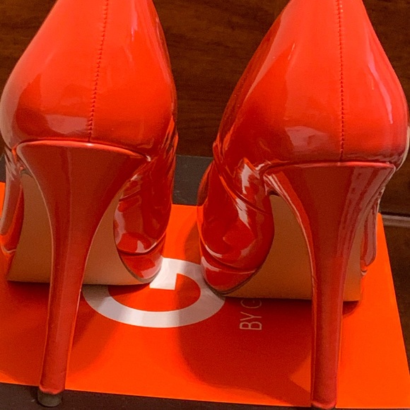 G by Guess Heels - Picture 2 of 4